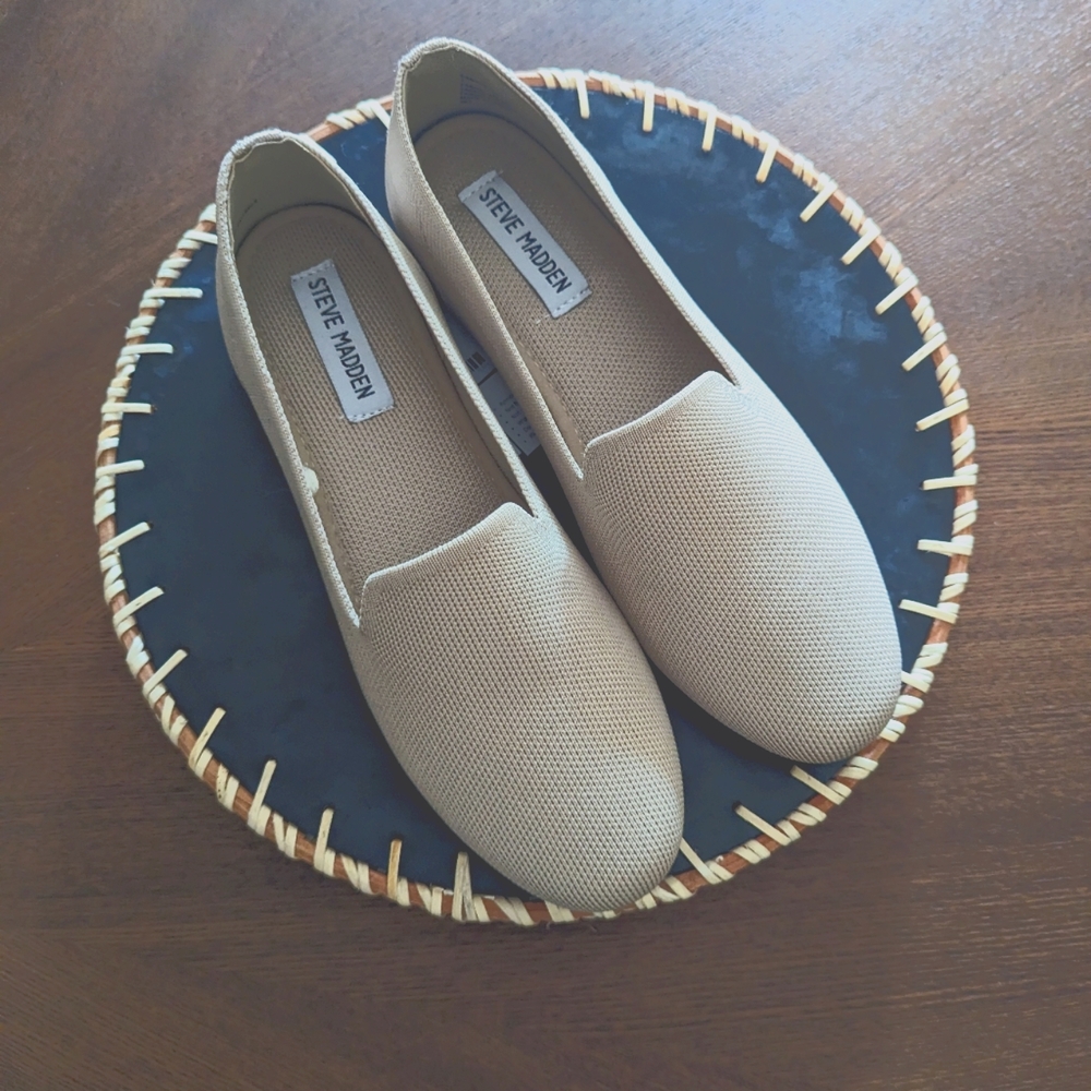 Steve Madden shoes, size 7, tan